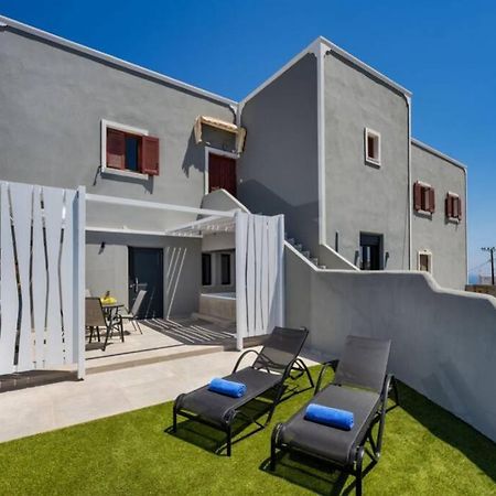 Christianna & George Luxury Hot Tub Apartment Fira  Exteriör bild